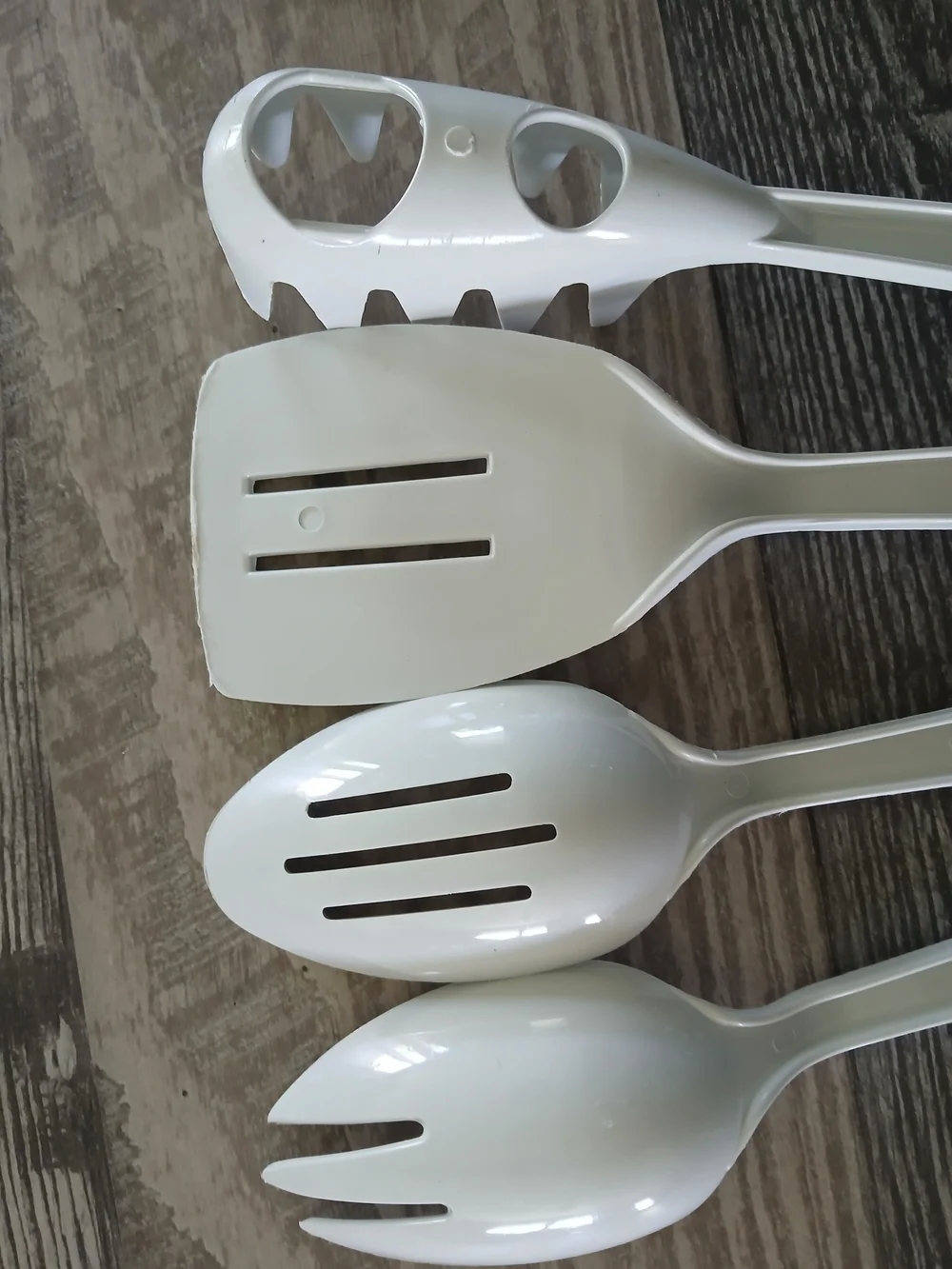 Vintage Tailor Made 4 Piece Plastic Kitchen Utensil Set USA White